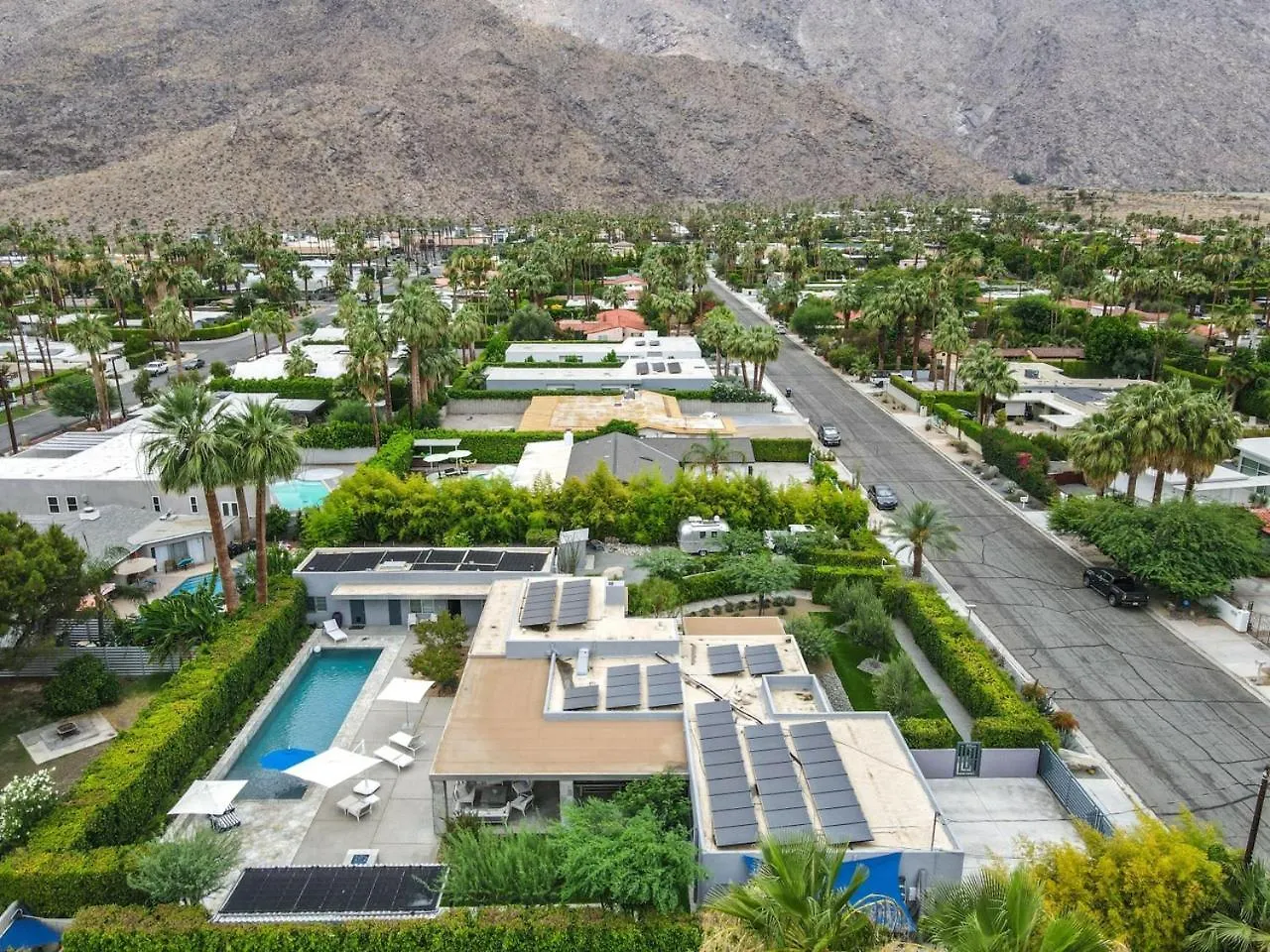 Praeneste Designed By John Porter Clark And Albert Frey Palm Springs USA